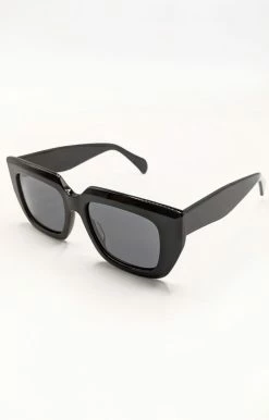 Billini/Banbe - B-1016-The Irina - 61821 BANBE - The Irina Sunglasses - Black/Smoke