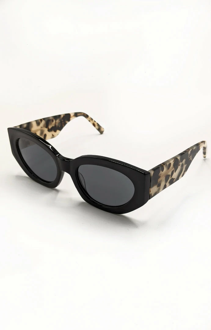 Billini/Banbe - B-1018-The Alessandra - 61821 BANBE - The Alessandra Sunglasses - Black & Blond Tort/Smoke 2 Billini/Banbe - B-1018-The Alessandra - 61821 BANBE - The Alessandra Sunglasses - Black & Blond Tort/Smoke