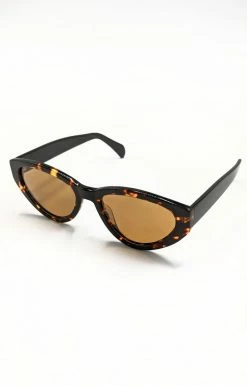 Billini/Banbe - B-1023-The Hart - 61821 BANBE - The Hart Sunglasses - Amber Tort & Black/brown Accessories