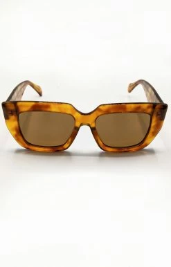 Billini/Banbe - B-1016-The Irina - 61821 Accessories BANBE - The Irina Sunglasses - Honey Tort/Brown