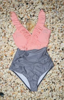 Queen - 171135 - 6322 Poolside Escape One Piece Swimsuit - Coral 6 Queen - 171135 - 6322 Poolside Escape One Piece Swimsuit - Coral