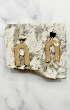 What's Hot - ME90142LBR - 12321 Everybody Wants You Earrings - Brown Accessories