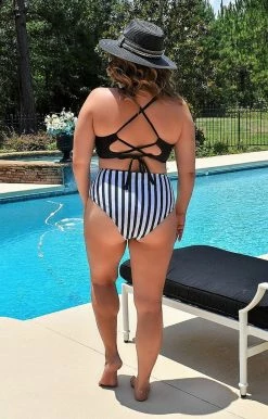 Queen - 120246323 - 6422 Ready To Relax Two Piece Swimsuit - Black/White