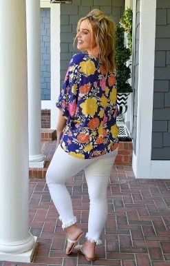 Andree - 18306-PP - 41221 TOPS Stay Connected Oversized Floral Top - Navy