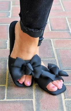 Liliana - SHINNEE-10 - 61322 Glimpse Of Love Sandal - Black