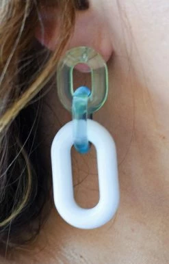 Avenue Zoe - O3IOE3959 - 6922 On Your Way Earrings - White/Blue Accessories