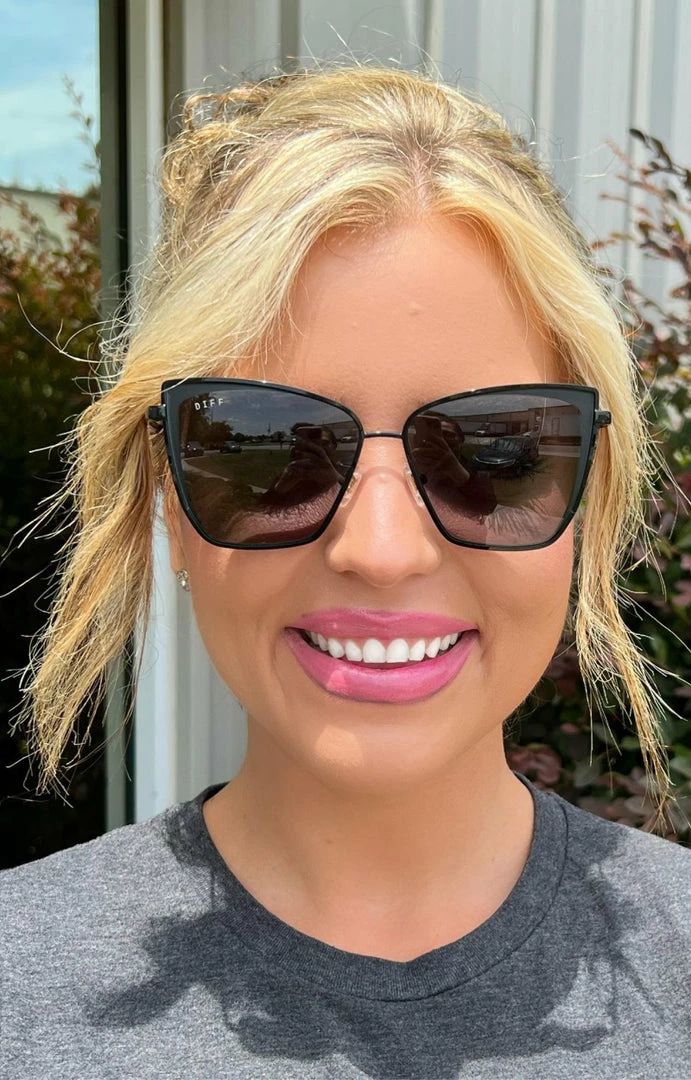 DIFF- BECKY-BK-GR18 - 61922 Accessories DIFF - Becky Black Dark Smoke Sunglasses 3 DIFF- BECKY-BK-GR18 - 61922 Accessories DIFF - Becky Black Dark Smoke Sunglasses