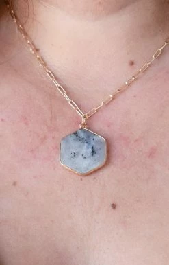 What's Hot - CNE3114GRY - 1722 Accessories Waiting On You Necklace - Gray