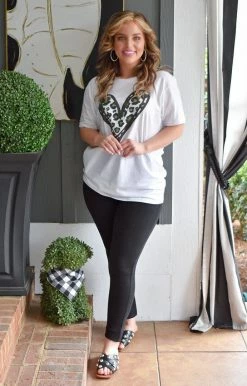 Glittering South - STPADDYHEART - 22422 My Lucky Heart Graphic Tee