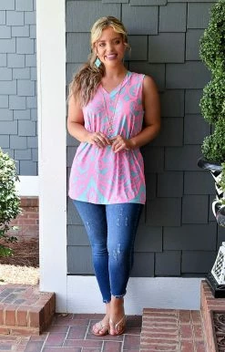 Heimish - ST2045-21 - 7622 Endless Appreciation Print Top - Aqua/Hot Pink 7 Heimish - ST2045-21 - 7622 Endless Appreciation Print Top - Aqua/Hot Pink