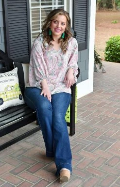 Davi & Dani - DT92149BPER - 21122 On The Scene Print Top - Pink