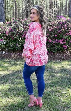 Andree - T10012-1 - 32322 TOPS Figure You Out Oversized Print Top - Pink