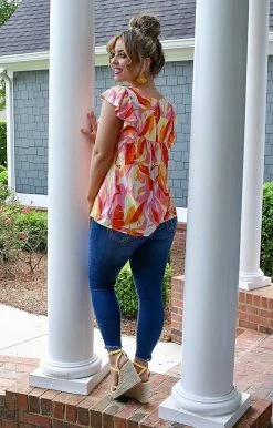 Andree - T10178-1-PP - 5622 Topic Of Discussion Print Top TOPS