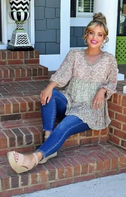 Davi & Dani - DT14232PER - 51522 TOPS Right Above It Floral Colorblock Top