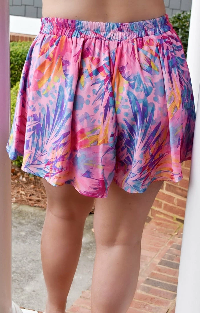 Adrienne - 1810TP - 2922 BOTTOMS Under The Palms Print Shorts - Multi 2 Adrienne - 1810TP - 2922 BOTTOMS Under The Palms Print Shorts - Multi