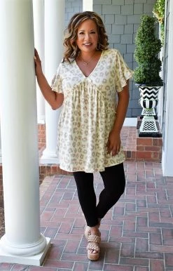 Heimish - ET6220-16 - 62922 Full Of Spice Leopard Top TOPS