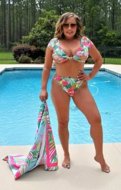 Dippin Daisy's - V3145JRMLC-TRPR - 52522 SWIMWEAR Pacific Islands Floral Bikini Bottom