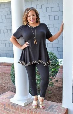 Heimish - BL-ET6197-10 Arriving Late Leopard Top - Black TOPS