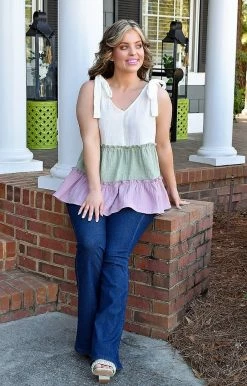 Lime & Chili - MO9273 - 3722 Social Queen Colorblock Top