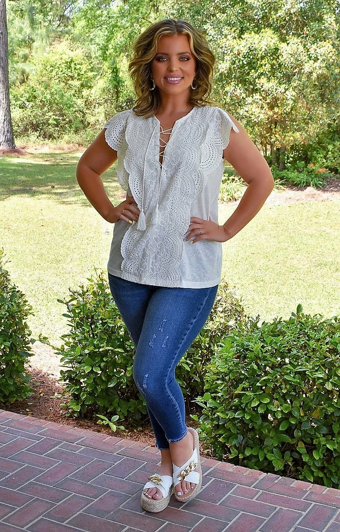 Heimish - BL-WT1083L - 41722 Weekend Friend Top - White 4 Heimish - BL-WT1083L - 41722 Weekend Friend Top - White