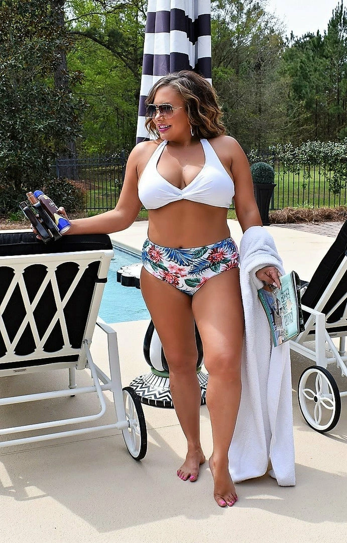 Queen - 33022 Hawaiian Dreams Two Piece Swimsuit - White SWIMWEAR 1 Queen - 33022 Hawaiian Dreams Two Piece Swimsuit - White SWIMWEAR