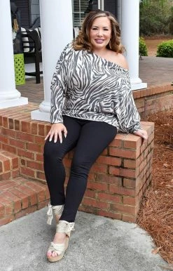 Gee Gee - WT5823 - 21022 Without Thinking Print Top - Black/Ivory TOPS