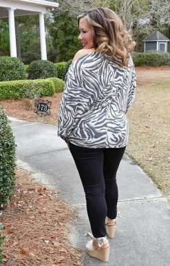 Gee Gee - WT5823 - 21022 Without Thinking Print Top - Black/Ivory TOPS